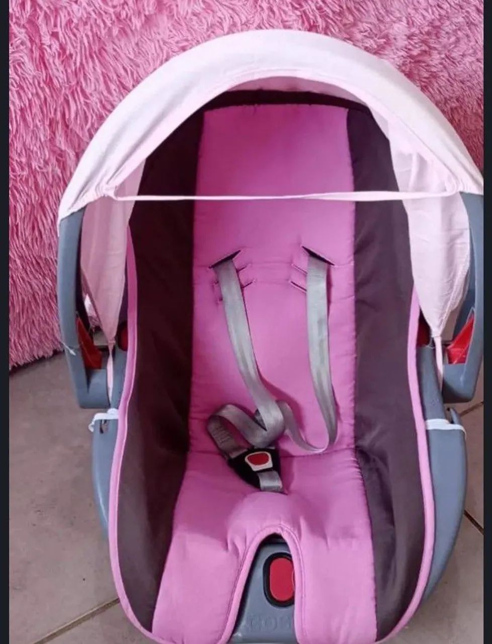 Carrinho de bebê e bebê conforto  - Foto 2