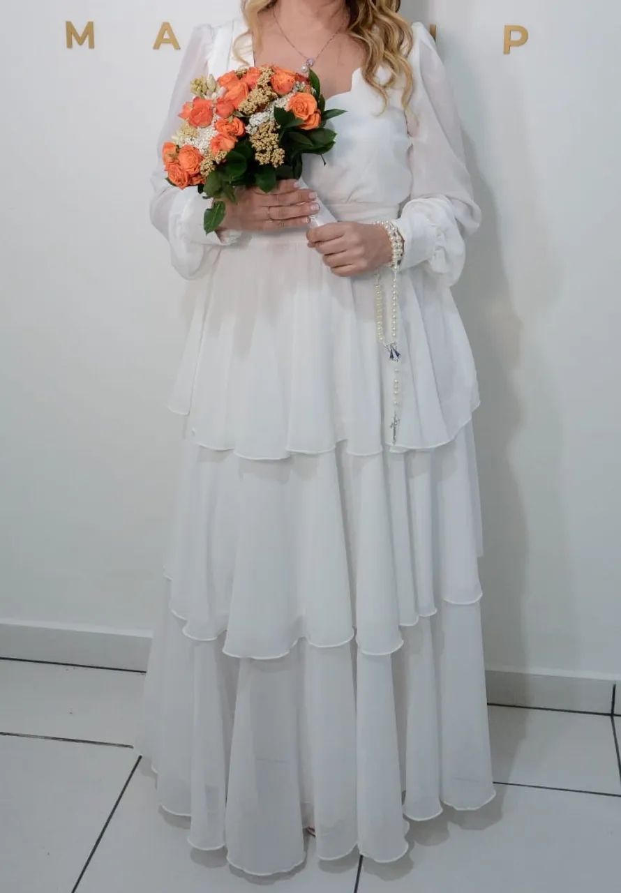 Vestido de noiva utilizado apenas uma vez  - Foto 2