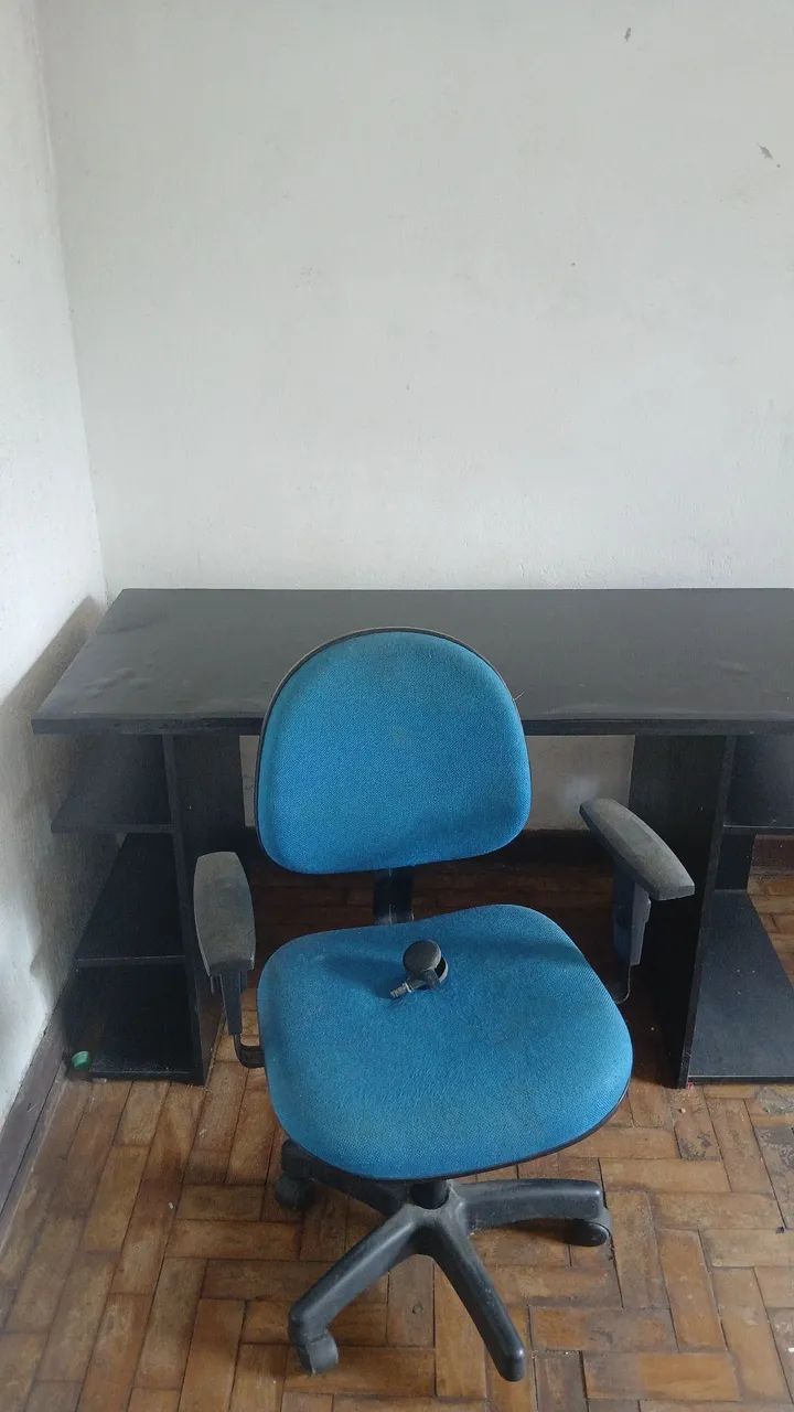 Mesa gamer com cadeira - Foto 4