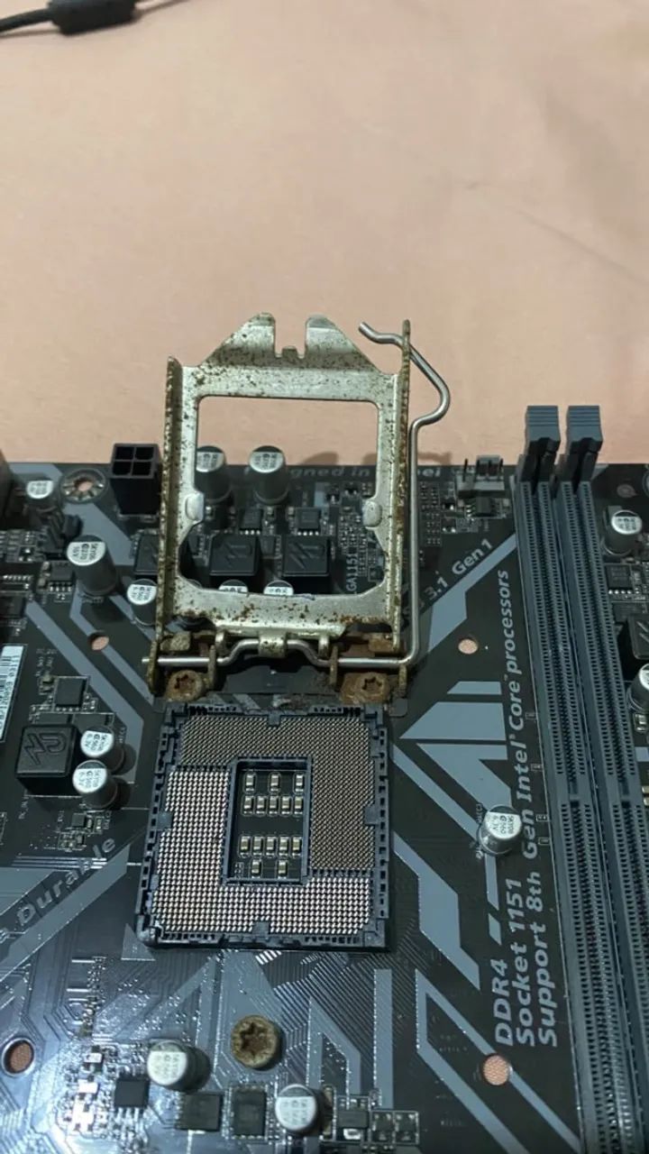 Placa Mãe GIGABYTE H310m ds2 8° e 9° geração INTEL. - Foto 3