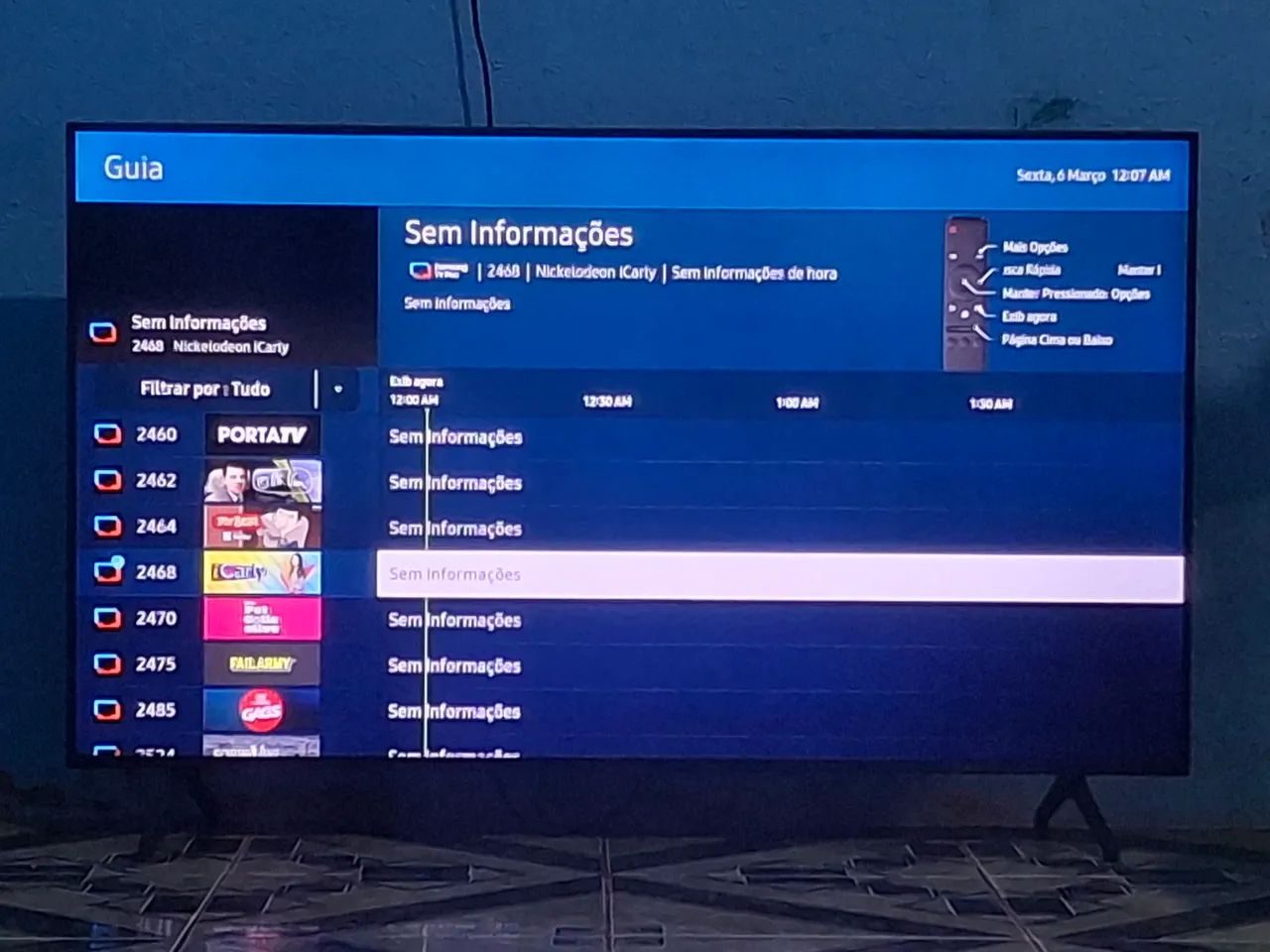 Vende-se uma TV de 55 polegadas esta pegando perfeitamente,  irei viajar e estou vendendo