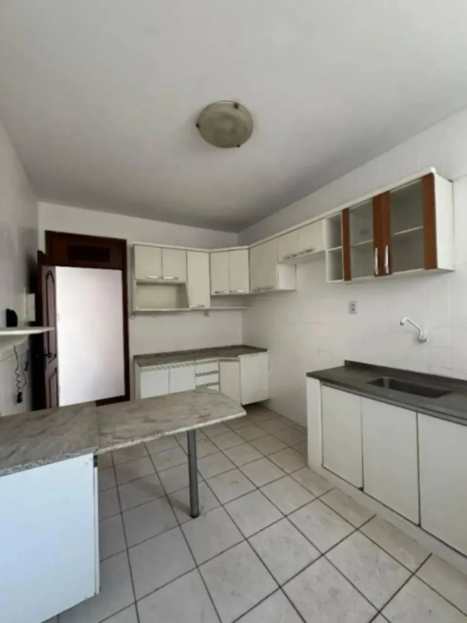 Edifício Antares - 165m², 3 Quartos, sendo 1 suíte e 2 Vagas de garagem - 1 por andar - Foto 5