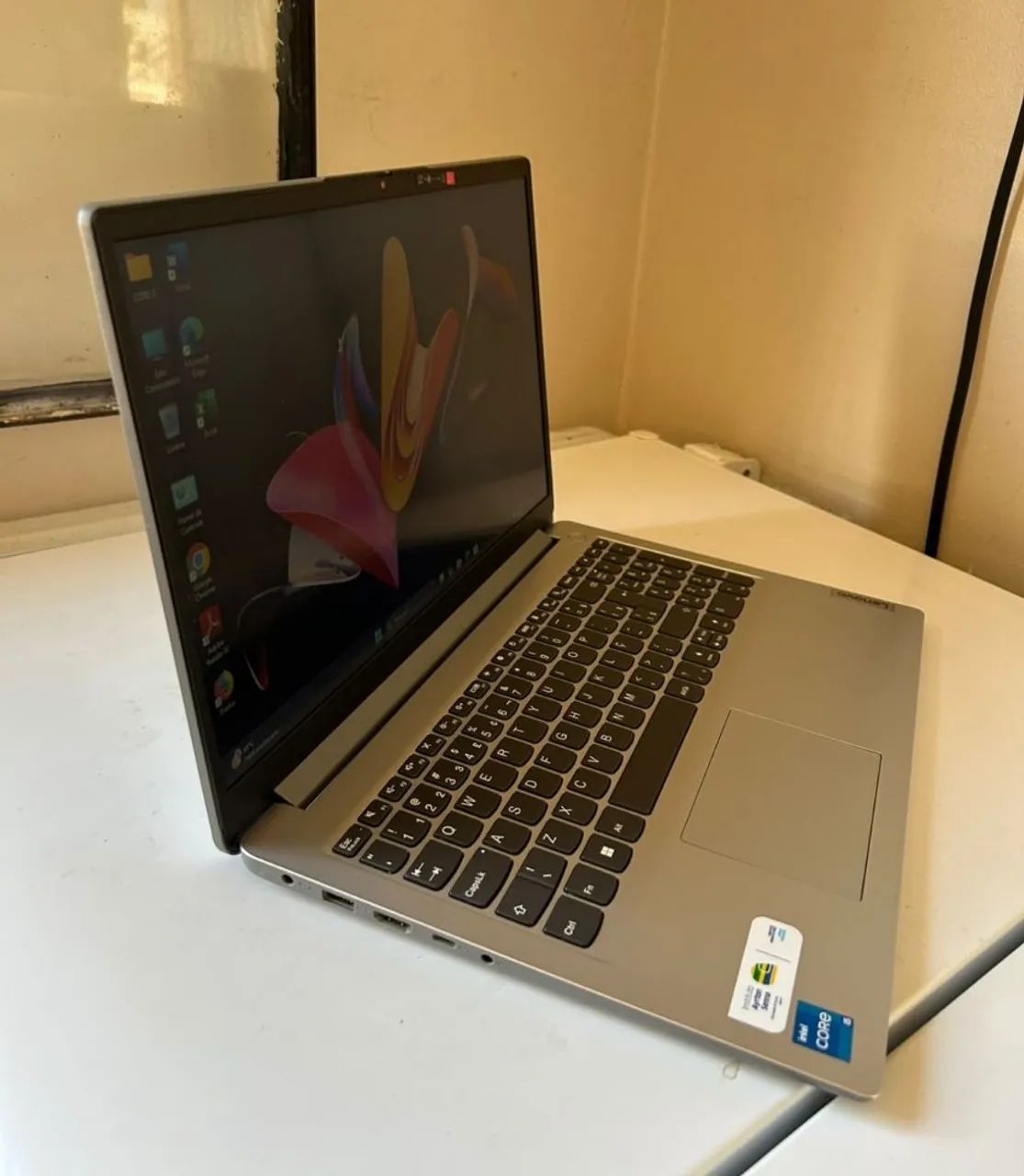 Notebook Lenovo  - Foto 2