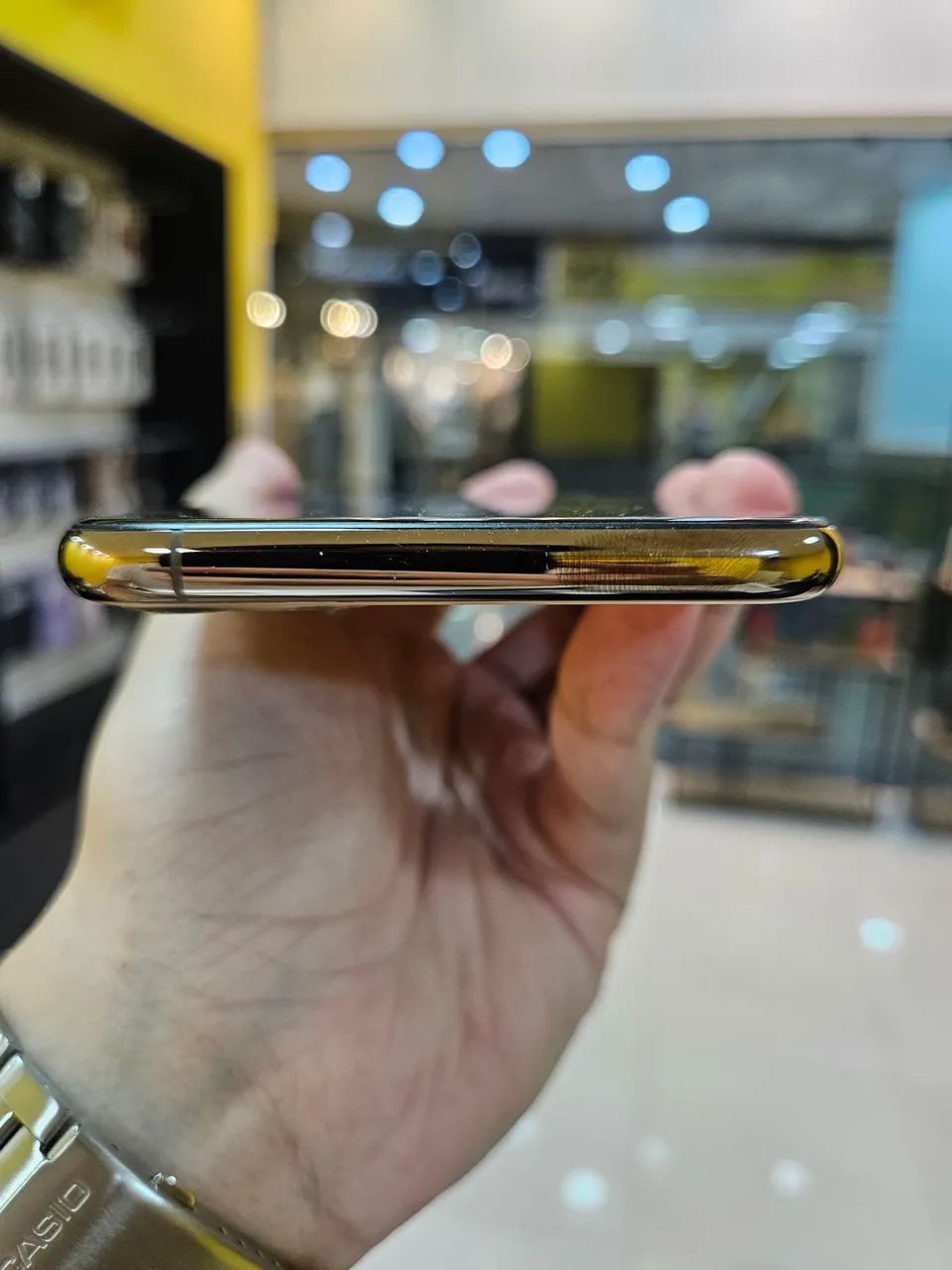Iphone 11 pro max 512GB Dourado Excelente - Foto 4
