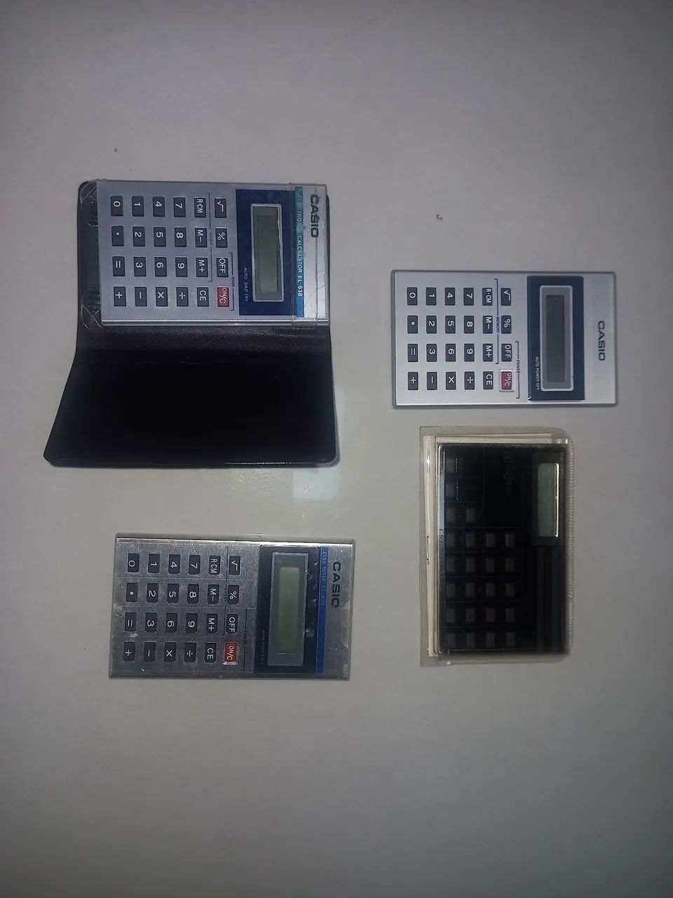 Lote calculadora de bolso antiga com defeito 