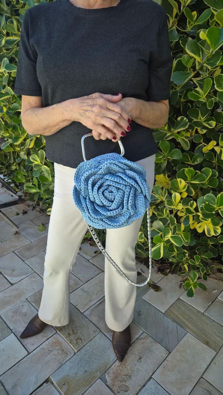 Bolsa Artesanal em Crochê Flor 3D - Foto 4