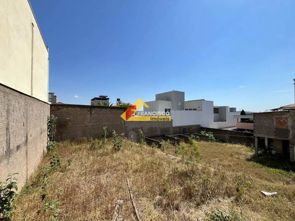 Lote localizado no bairro São Judas