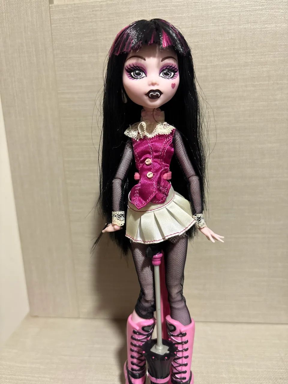 MONSTER HIGH DRACULAURA BÁSICA