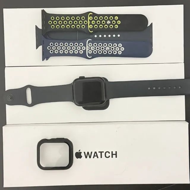 Apple Watch SE 2ª geração com caixa e pulseiras extras