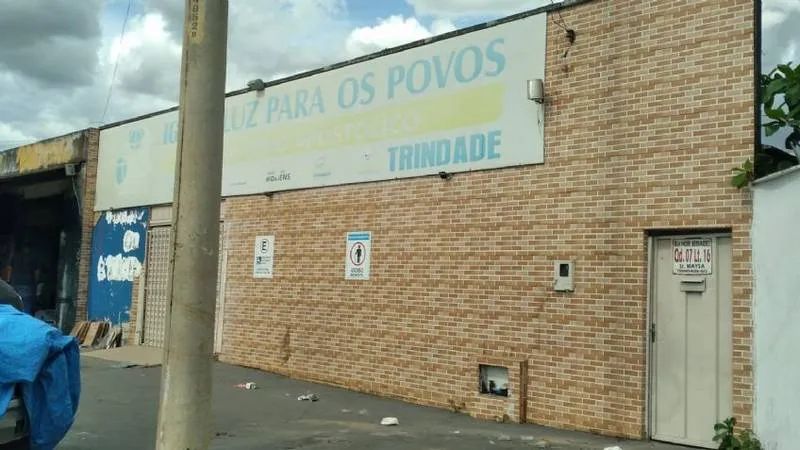 Vende-se um imóvel com uma sala comercial e duas casas no Setor Maysa, em Trindade. - Foto 3