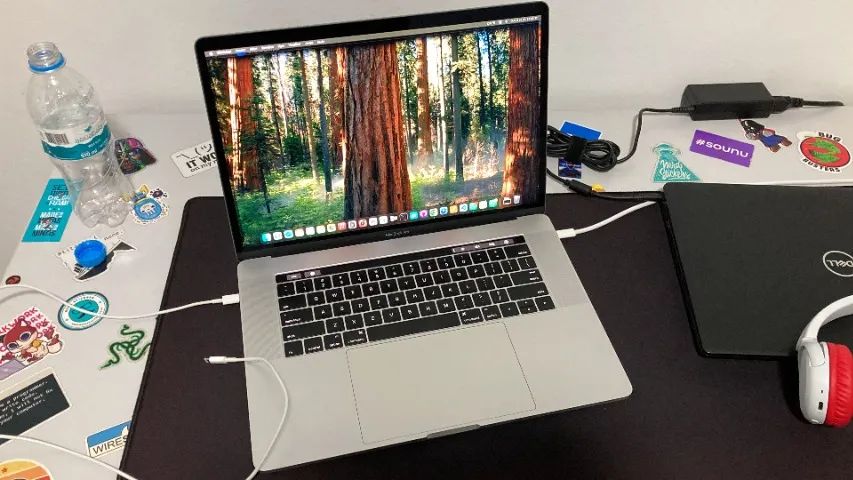 Macbook Pro A1707 15" Touchbar - desapego!