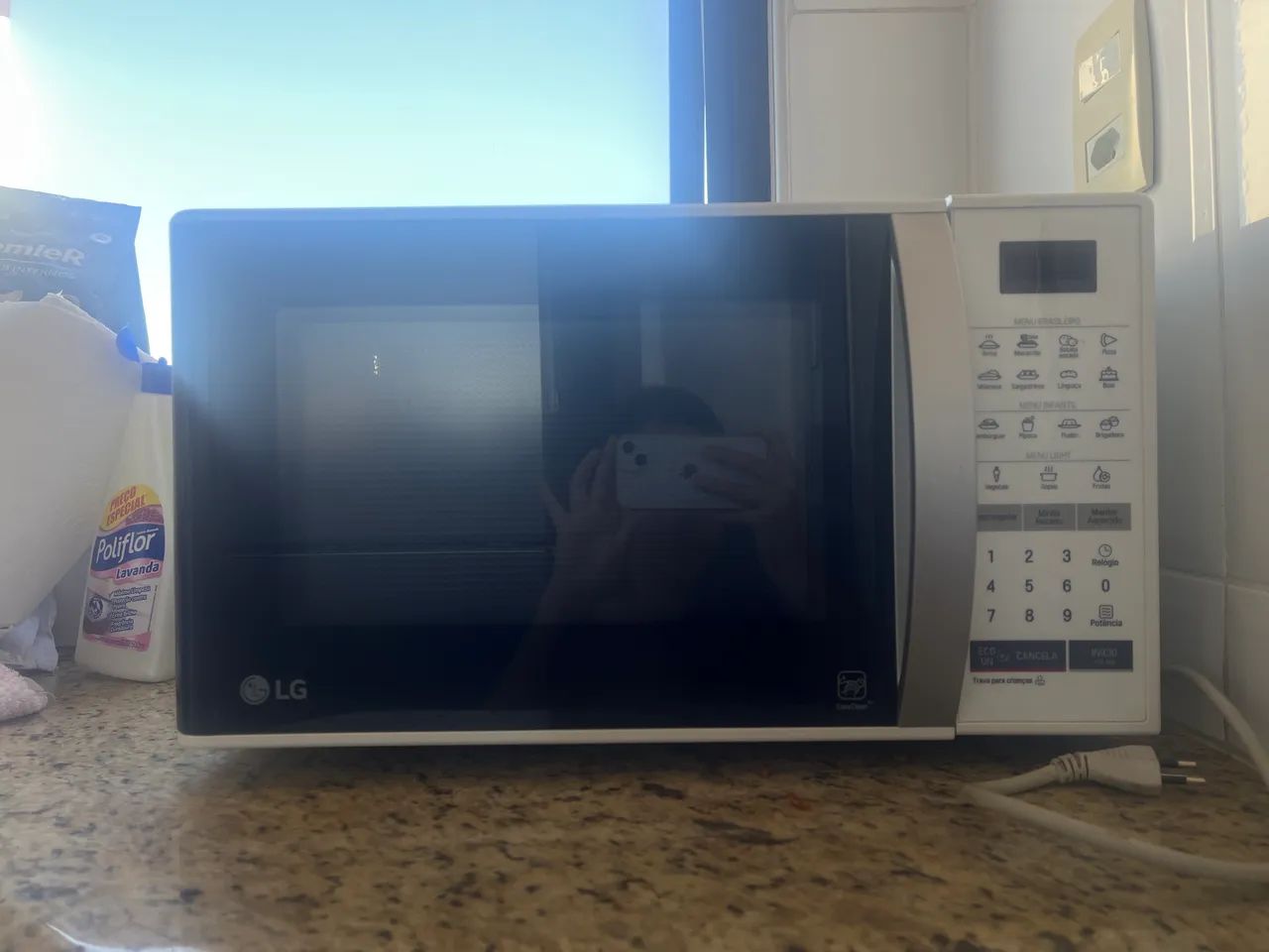 MICROONDAS LG 23 L