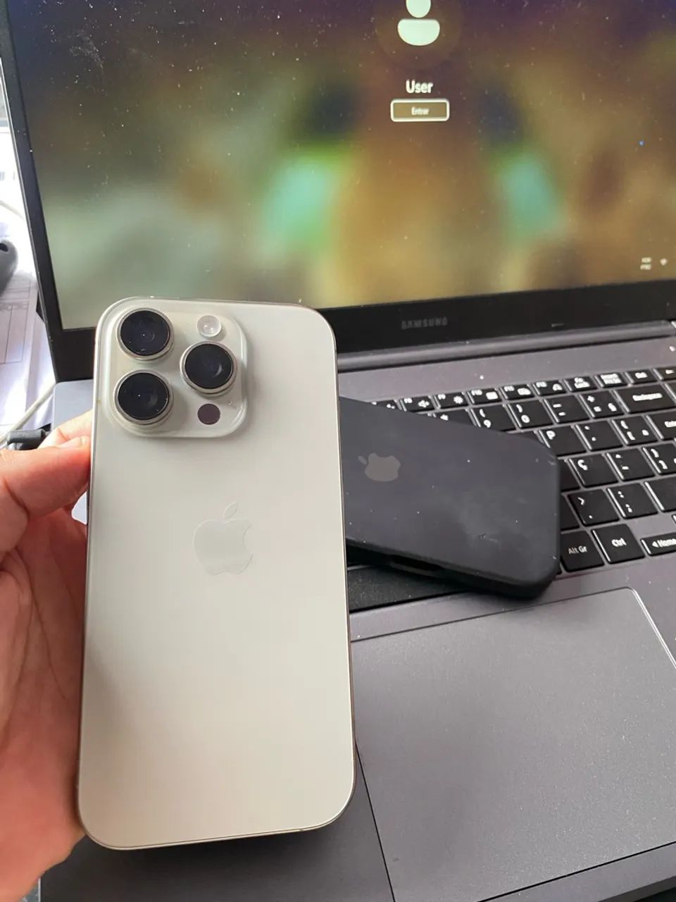 iPhone 16 pro 256gb - Foto 2