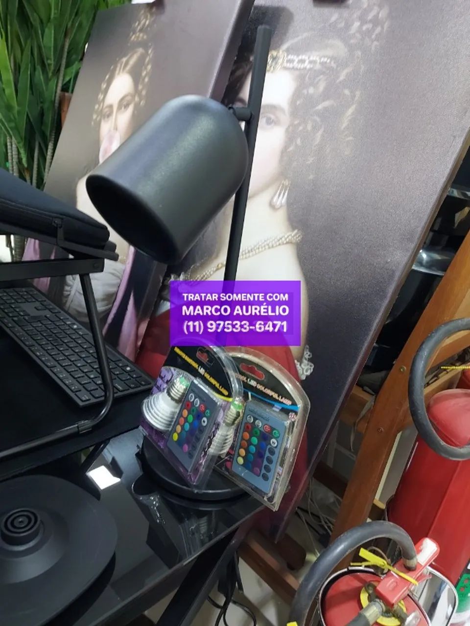 Luminária de Mesa E27 Preta com Lâmpada 3W RGB, Controle 2x Lâmpadas Extras - R$ 250 - Foto 4