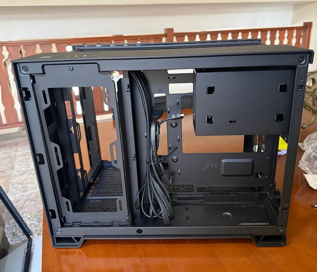 Gabinete Corsair 2500D Preto - Foto 2