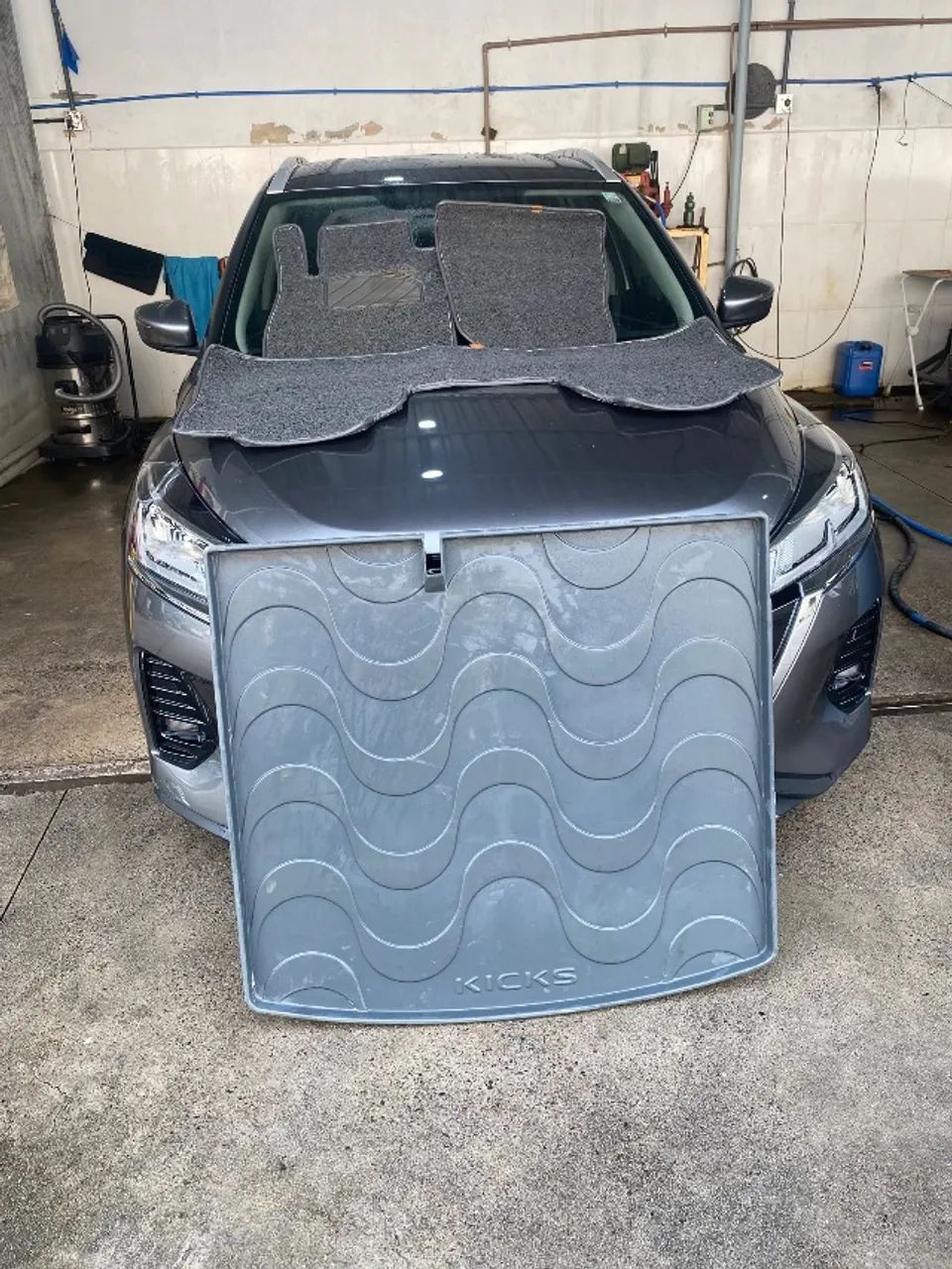 Jogo de tapete e protetor de porta malas kicks - Peças para carros