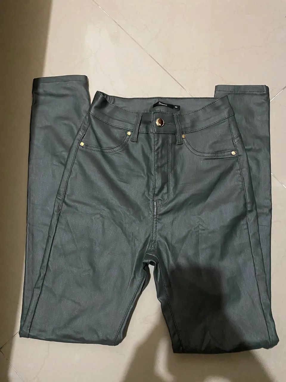Calça couro sintético Mamô original  - Foto 5