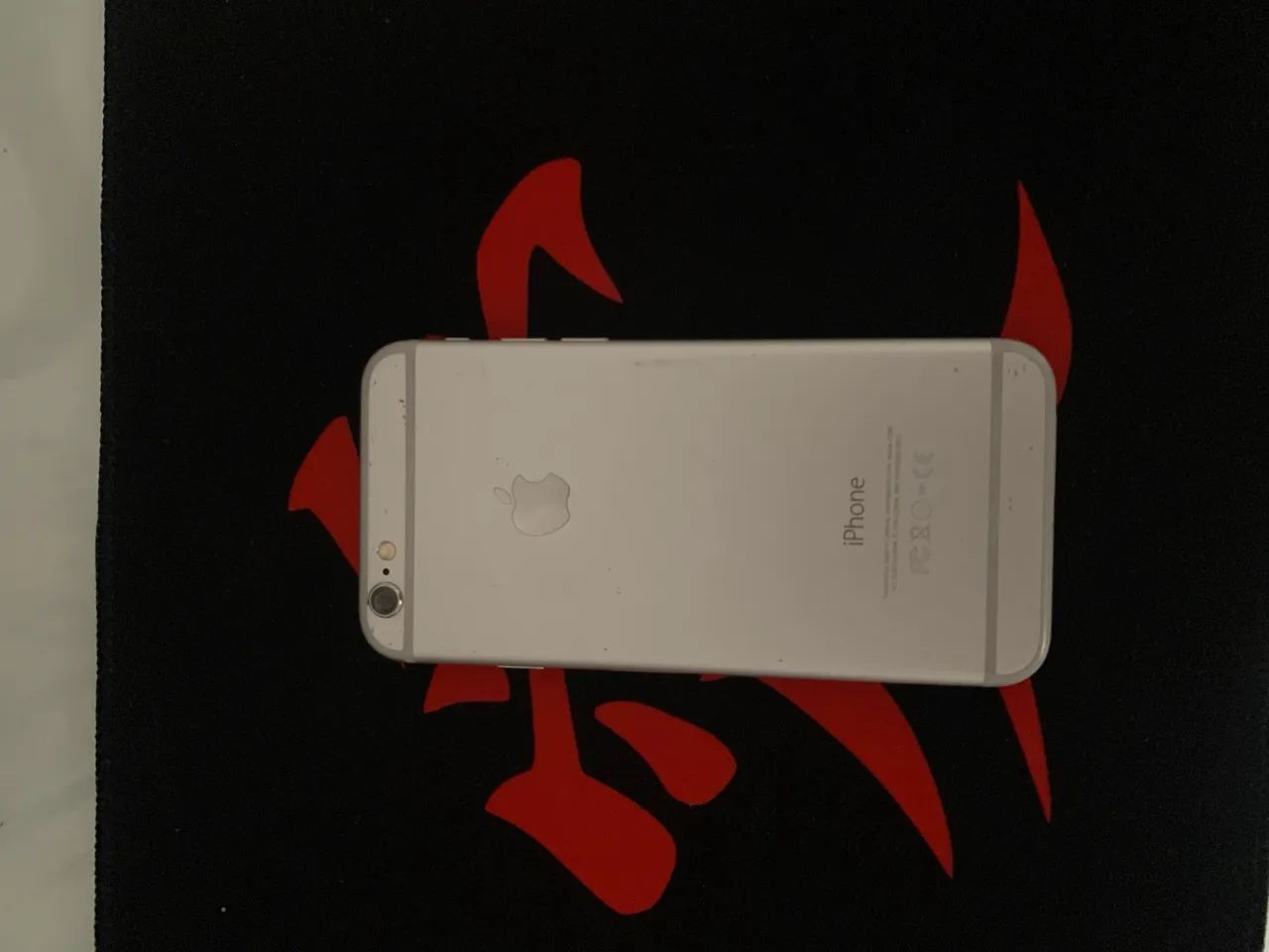 Apple iPhone 6s.(COM DEFEITO)
