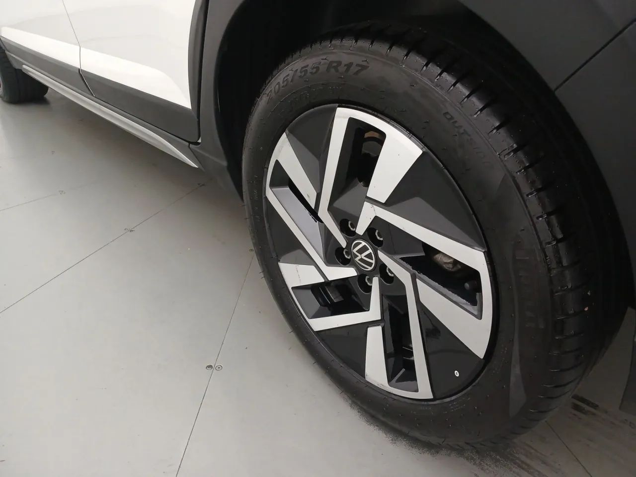 Volkswagen Nivus Highline 1.0 200 TSI Flex Aut., foto 12 de 18