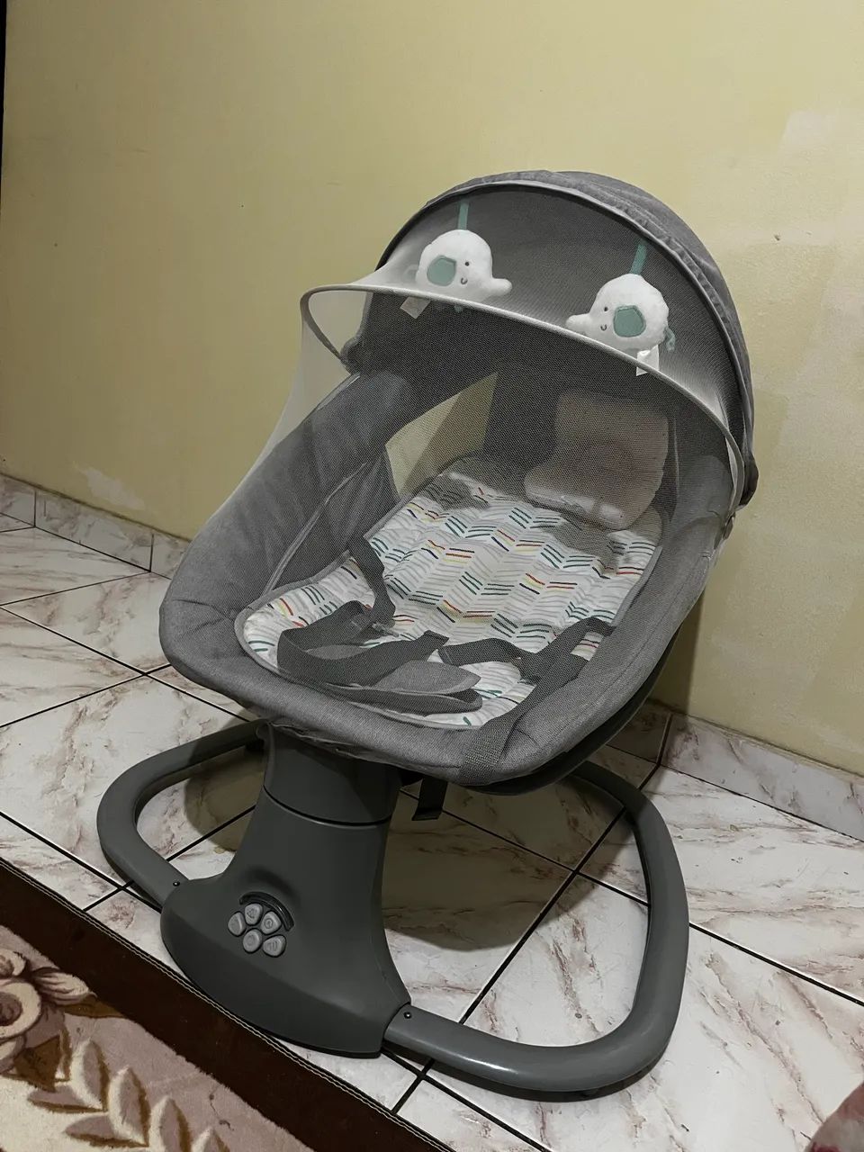 Cadeira de balanço  - Foto 3