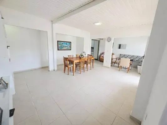 Balneário do Estreito ampla residência próximo ao Fórum. - Foto 5