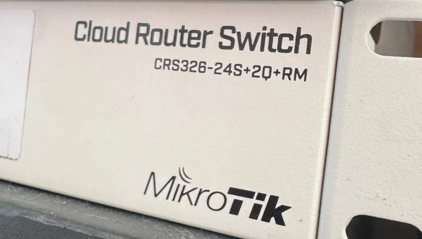 Switch MikroTik CRS326-24S+2Q+RM - Cloud Router Switch 10G/40G - Foto 3