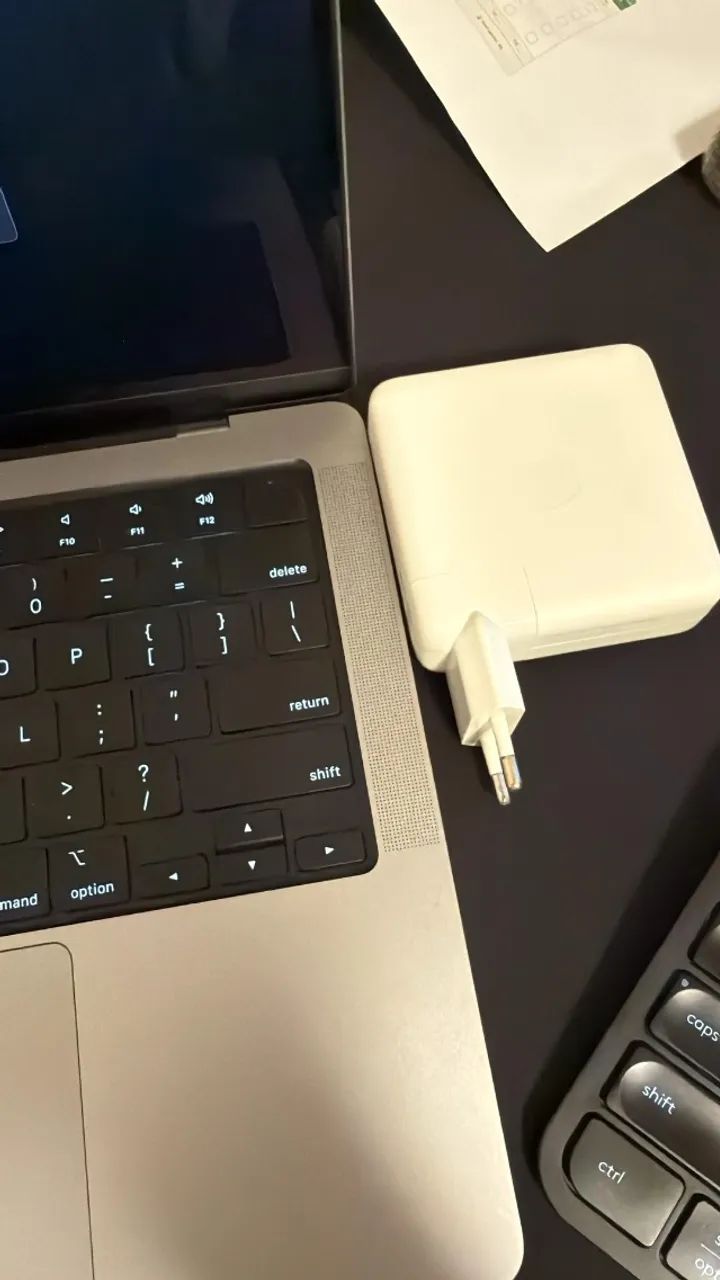 MacBook Pro 14 MacBook Pro 14