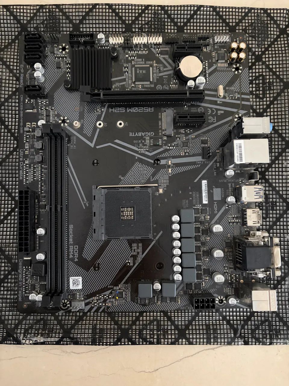 PLACA MAE GIGABYTE A520M S2H DDR4 SOCKET AM4 CHIPSET AMD - Foto 2
