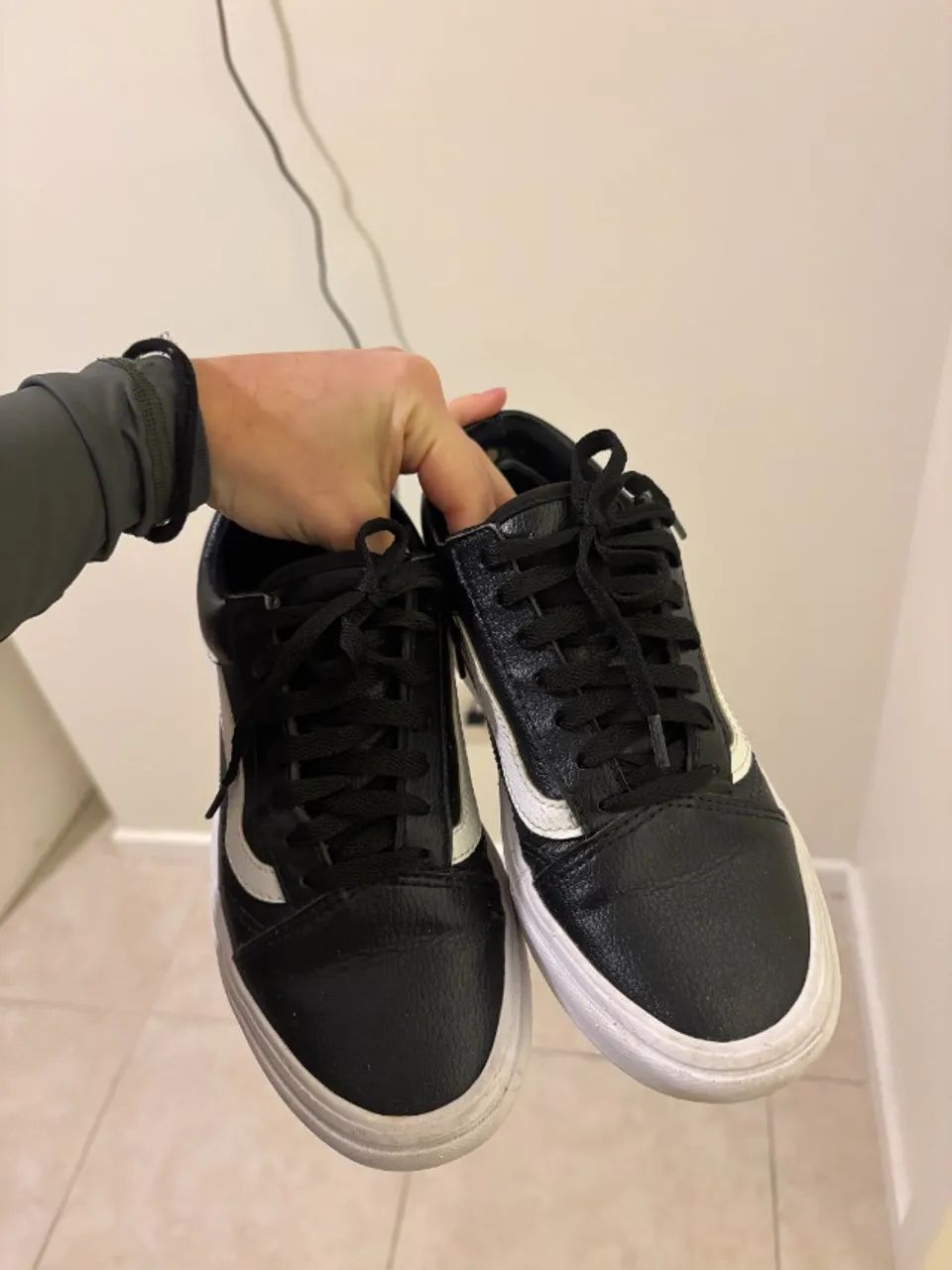 tenis vans couro tamanho 35 - Foto 2