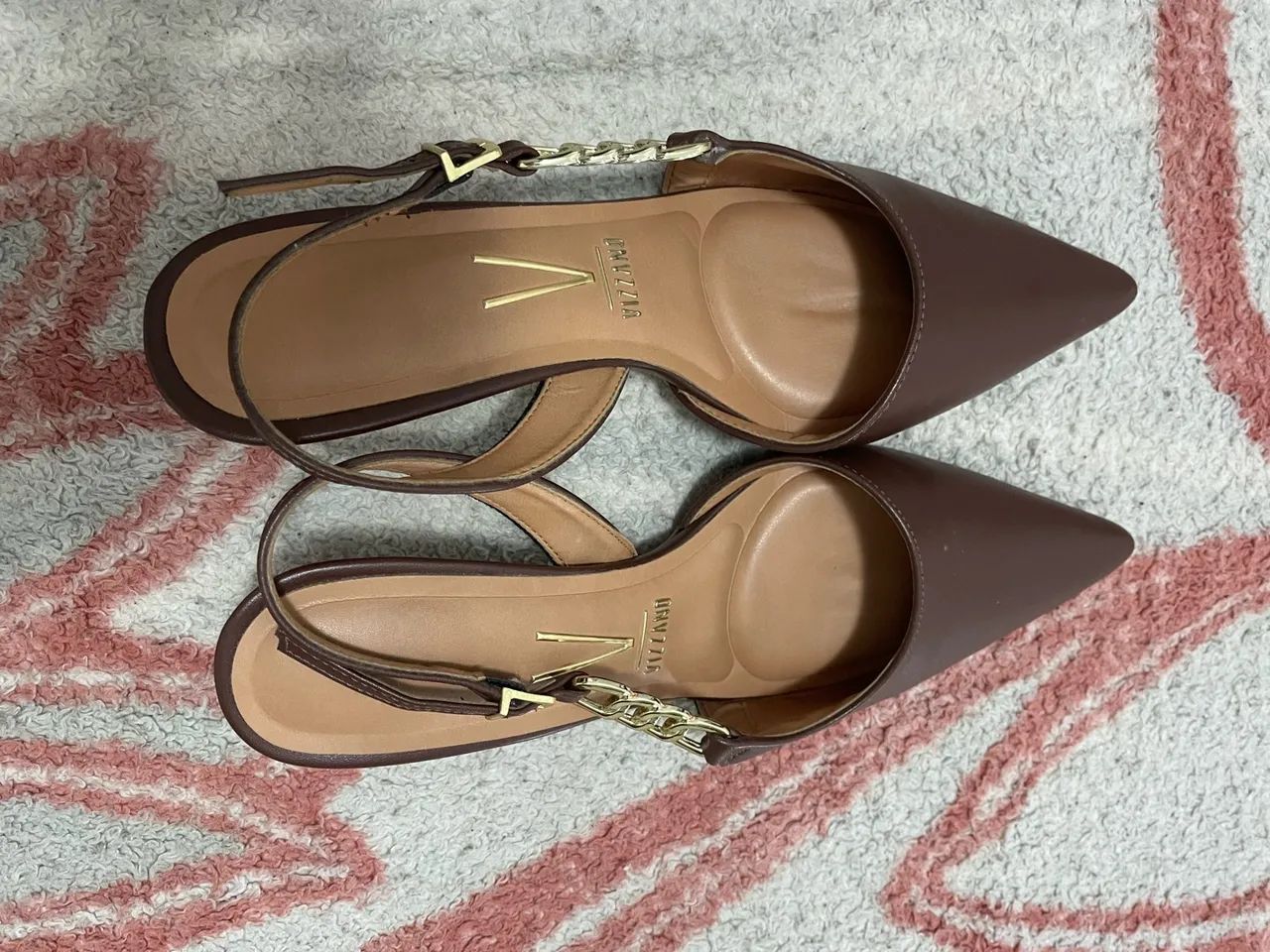 Scarpin slingback vizzano 
