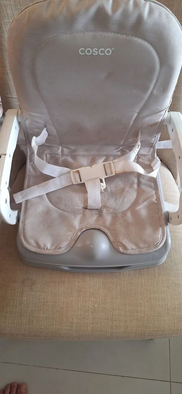 Assento de alimentação  portátil Cosco para bebës - Foto 3