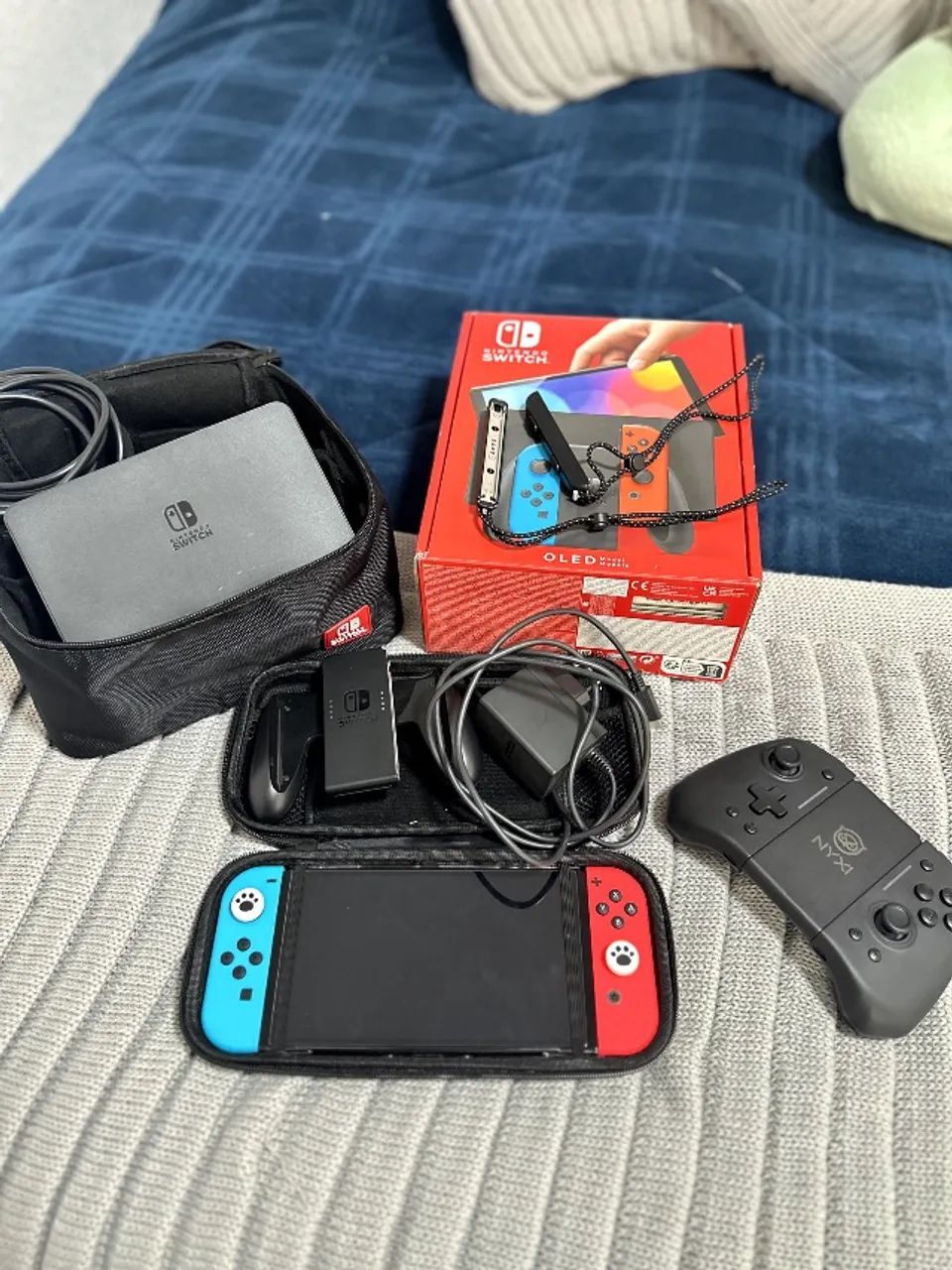 Nintendo Switch + Case + Controle 