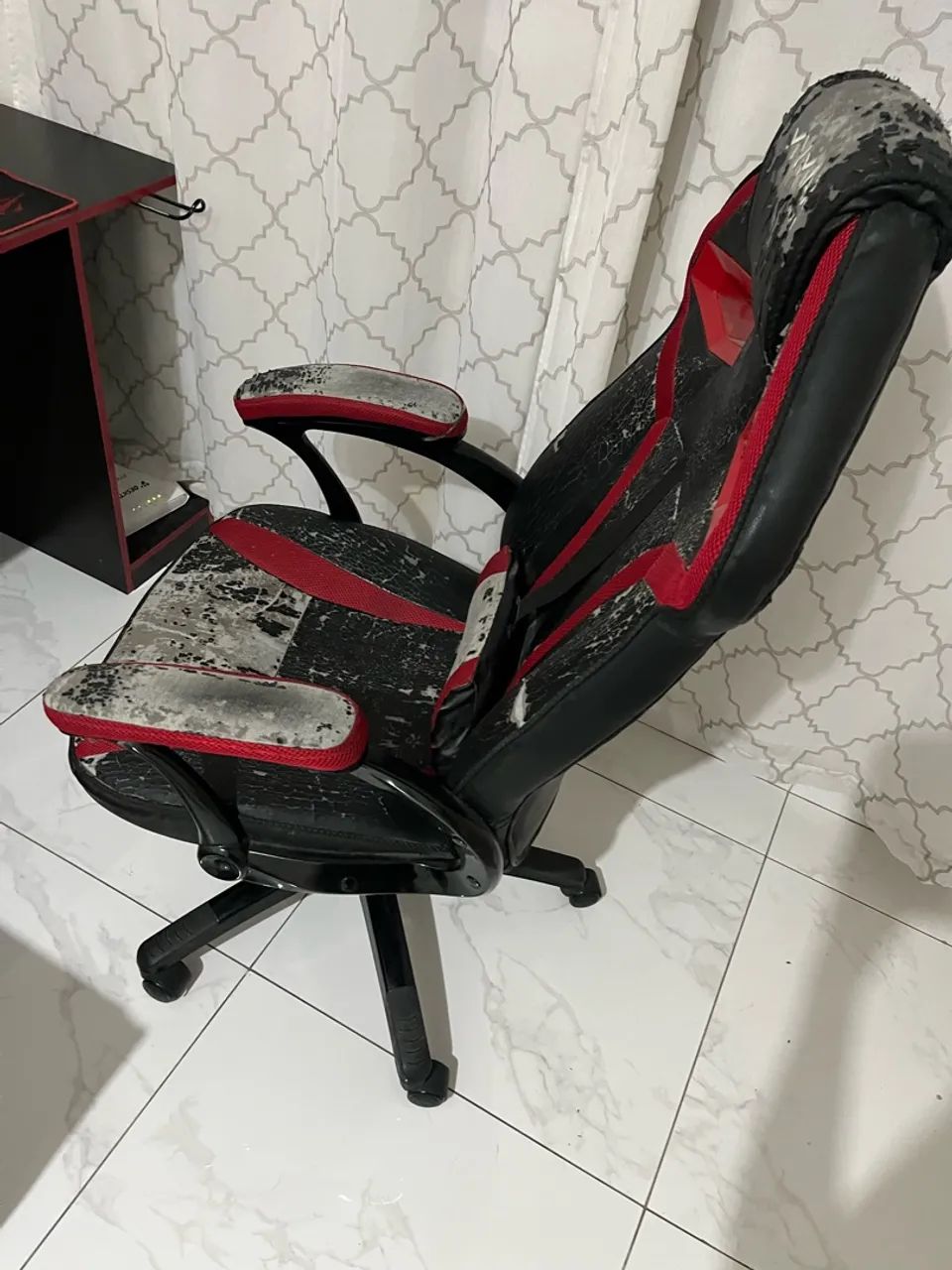 Mesa e cadeira gamer 