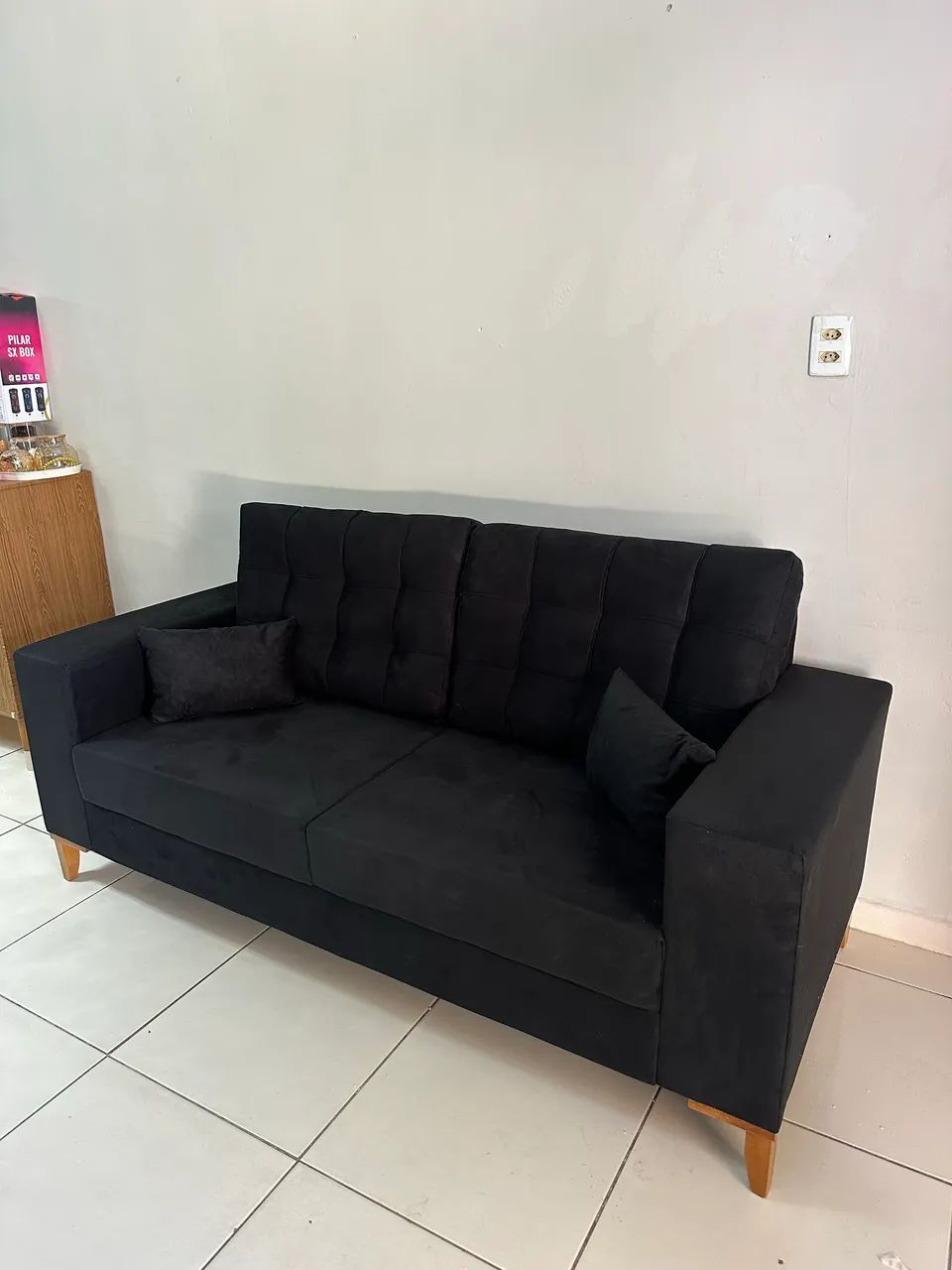 Sofá retrô 3 lugares da fábrica pronta entrega  - Foto 2