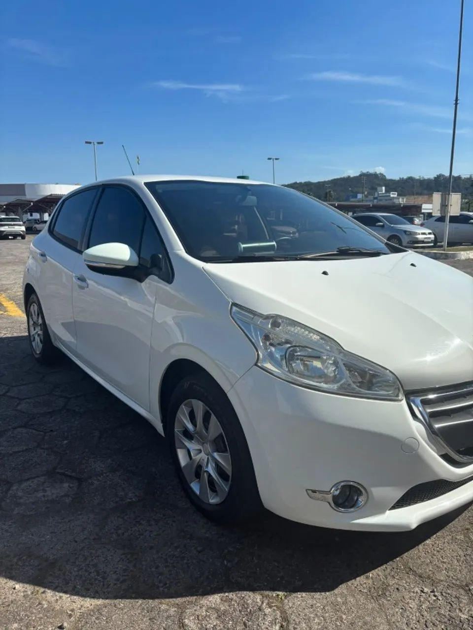 Peugeot 208 Active/active Pack 1.5 Flex 8V 5P 2014