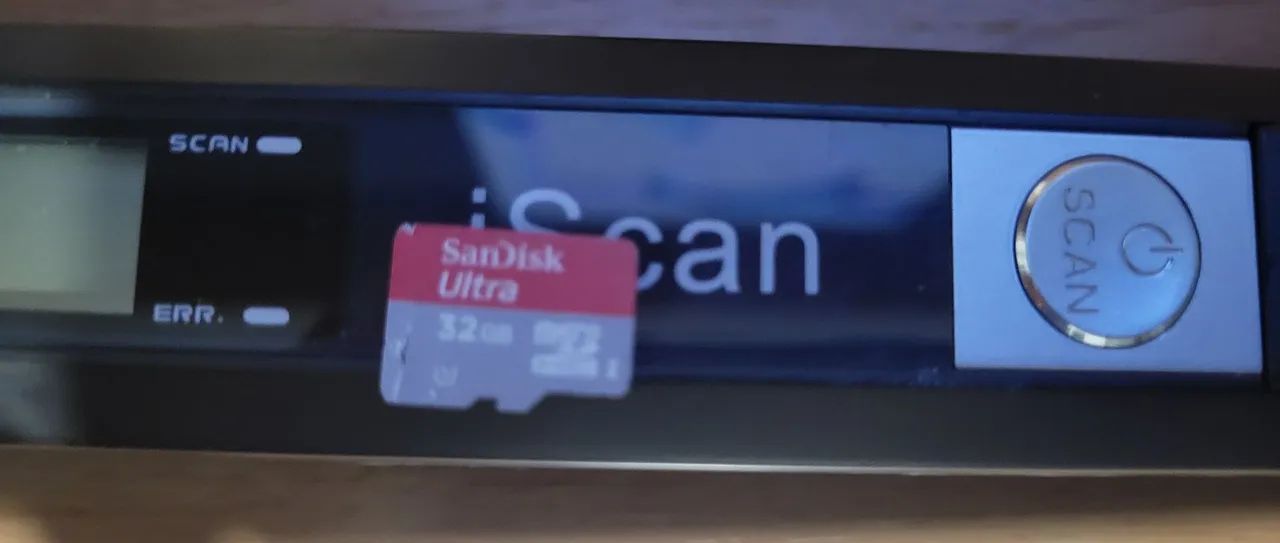 Scanner Portátil de Documentos iScan com Cartão 32GB431117405845596162