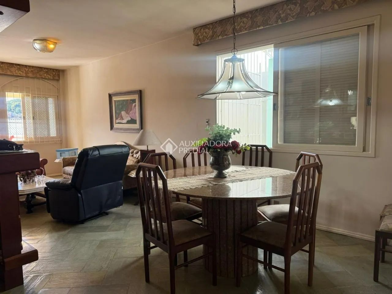 CASA COM 3 SUÍTES + 4 VAGAS E VIABILIDADE COMERCIAL EM CAPOEIRAS! - Foto 3