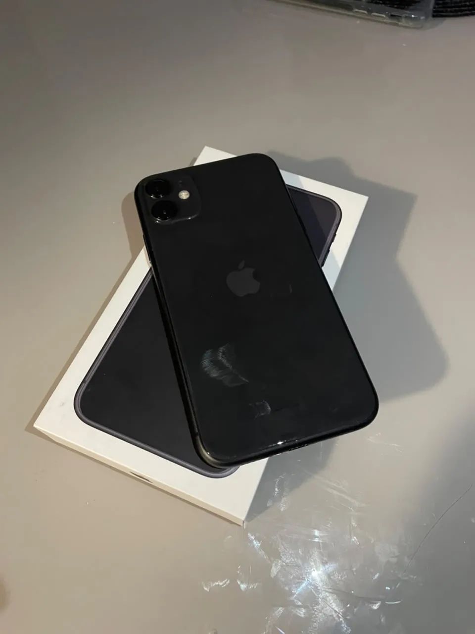 Vendo iPhone 11 todo original ! Em perfeito estado  - Foto 2