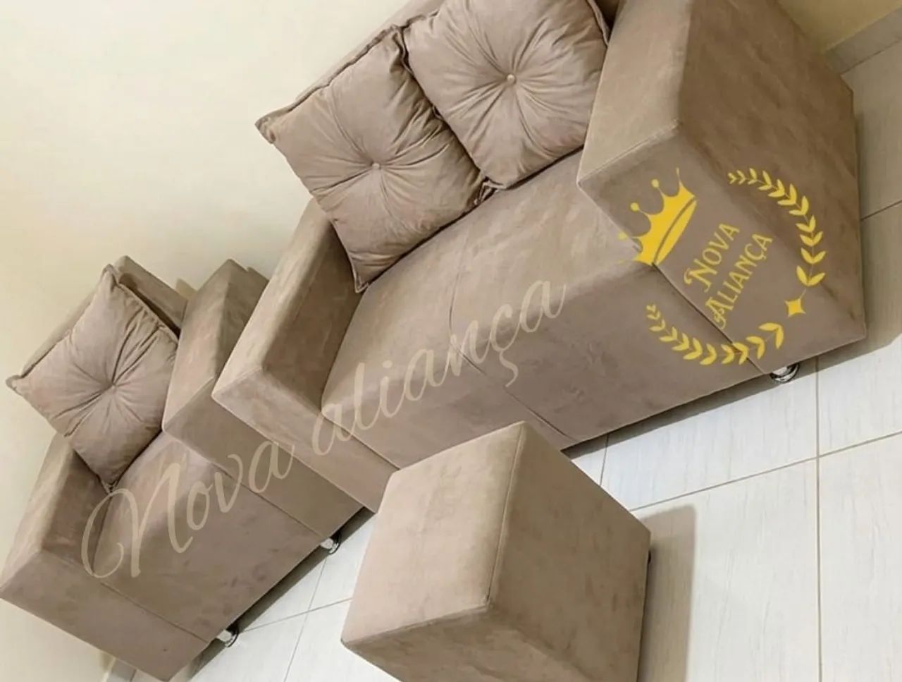 Kit uma Poltrona um sofá de 2 lugares + puff de brinde promoção aproveite  - Foto 5
