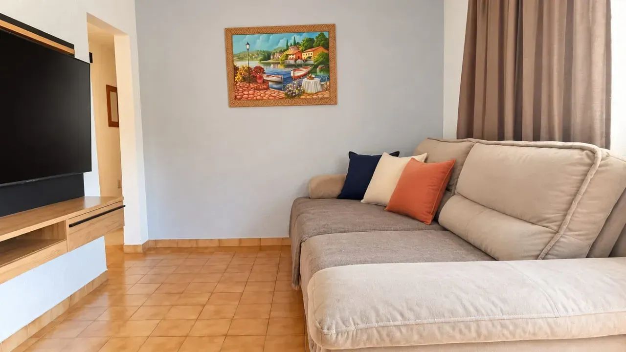 Casa ampla e totalmente reformada com 4 quartos em Corrêas  Petrópolis - Foto 2