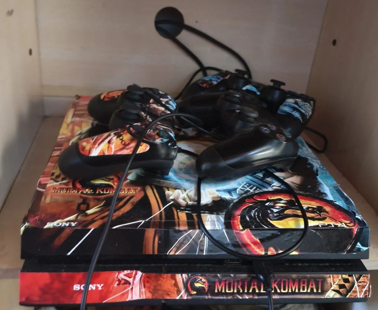PS4 + JOGOS