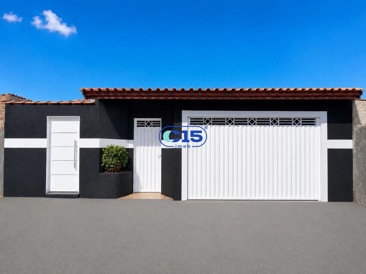 CASA À VENDA  ESPAÇO, LAZER E EDÍCULA INDEPENDENTE