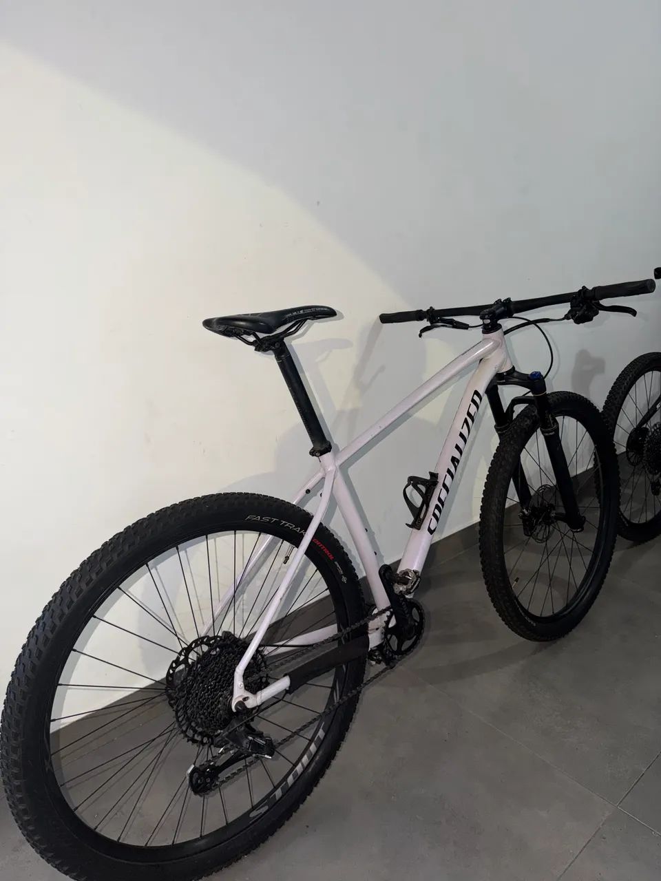 Bicicleta Specialized Rockhopper 19 (L) - Foto 2