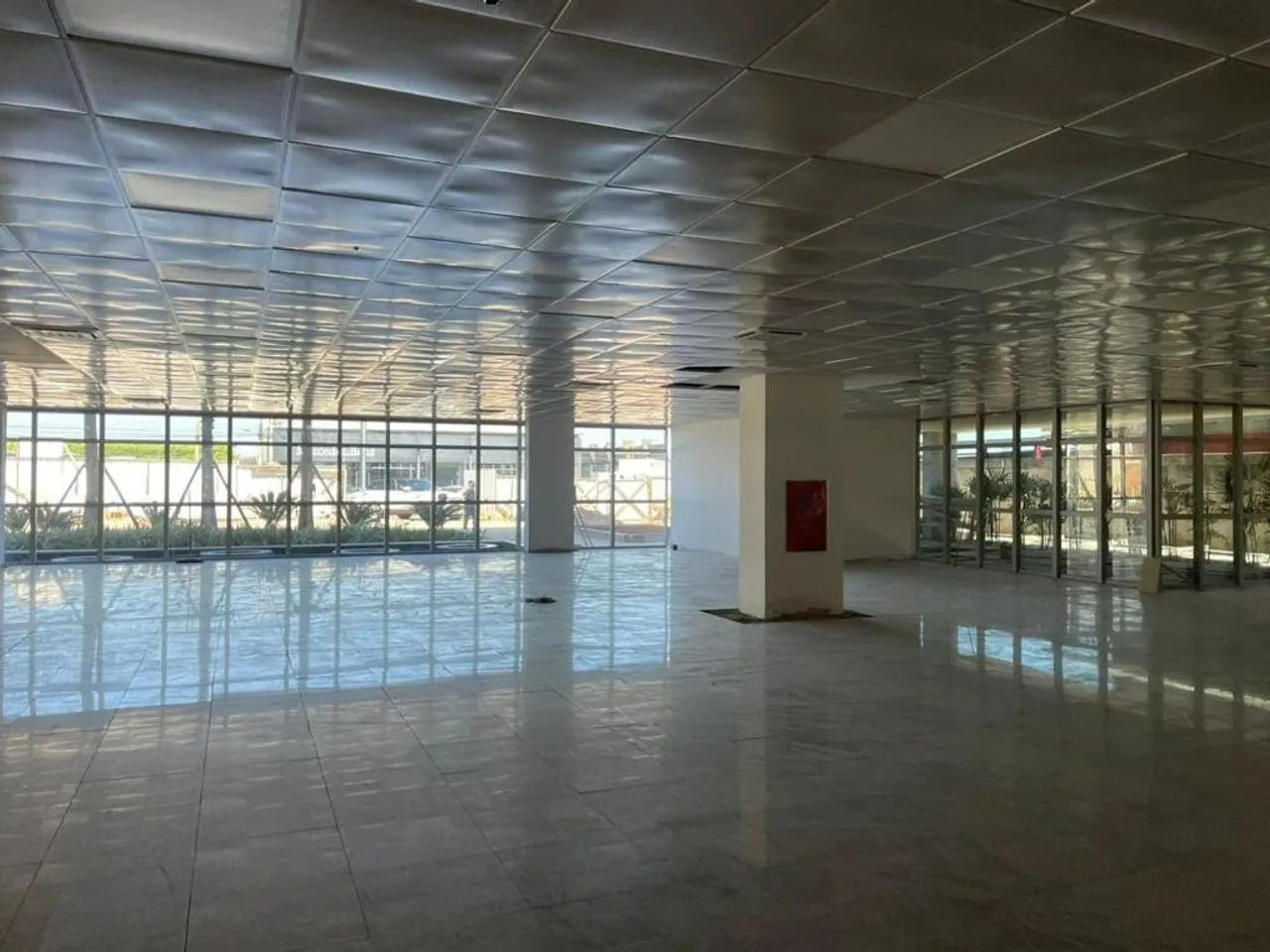 Alugo Sala Comercial de Alto Padrão no SIA Trecho 1 - Foto 2