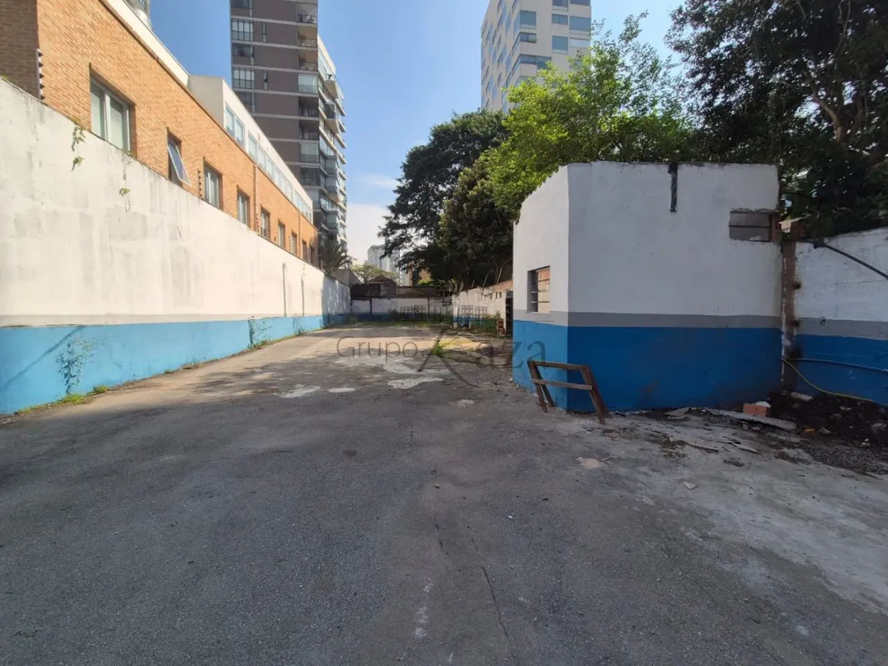 Terreno Estacionamento - Vila Olímpia - 400m².