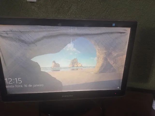 Monitor Samsung 24 polegadas no estado 
