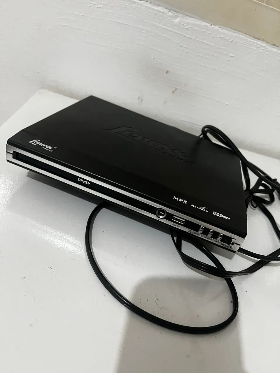 DVD Player Lenoxx MP3 Karaokê com Entrada USB e Microfone 