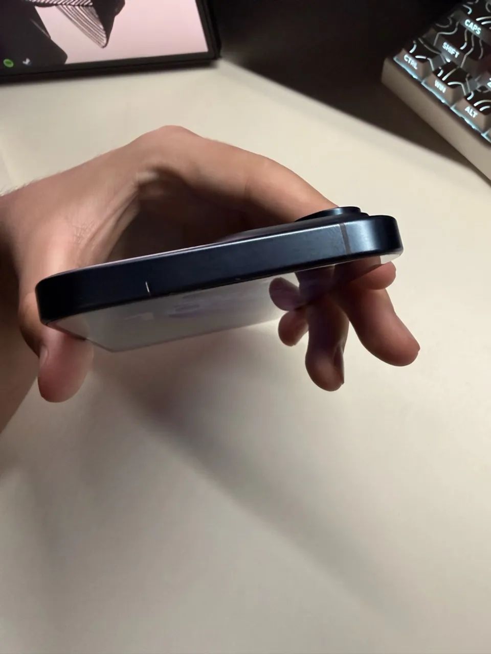iPhone 15 Pro Max - Foto 4
