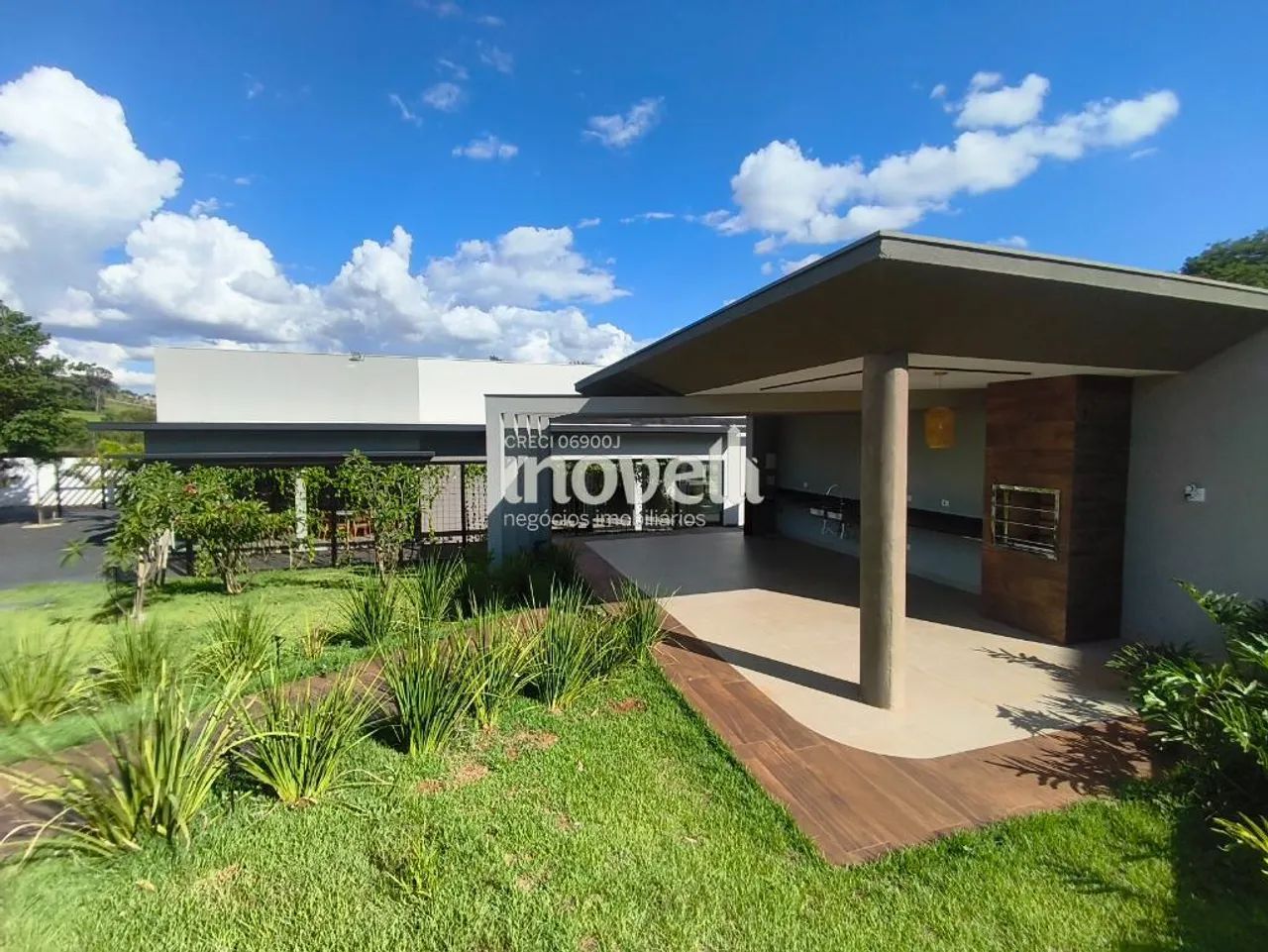 Sobrado à venda em Maringá, Parque Industrial, com 4 suítes, com 310 m² - Foto 3