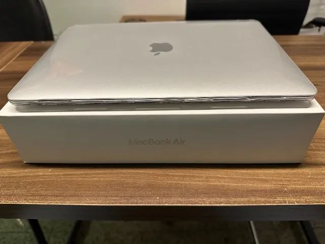 512GB M1 Macbook Air (Apple Care+ 2024.03まで) + Logioolマウス + おまけ MacBook Air M1 512GB - MUITO NOVO - Completo - Caixa - Carregador